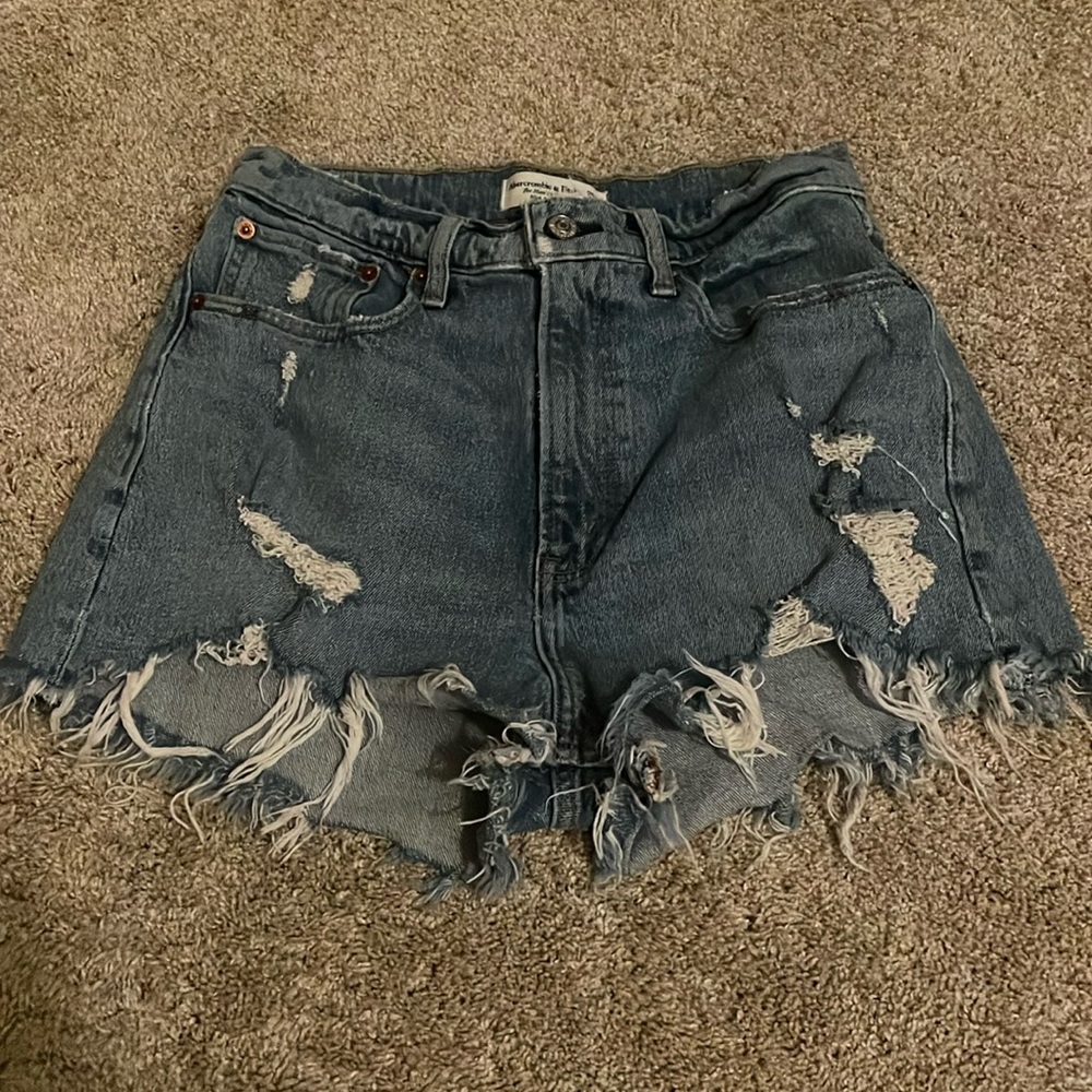 Abercrombie Curve Love Mom Short High Rise